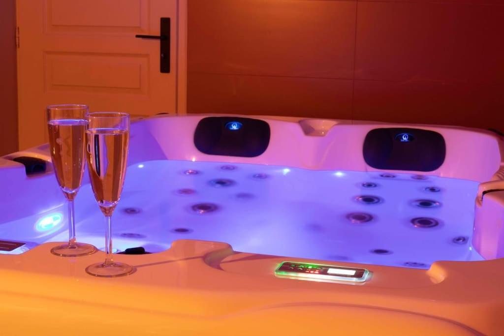 Suite & Spa Privatif Domaine Des Demoiselles Hauteville  Exteriör bild